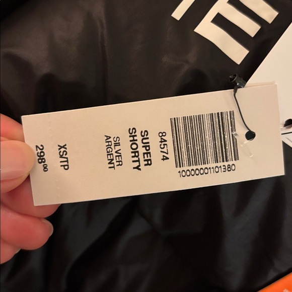 Aritzia Super Shorty Silver SuperPuff Jacket XS - Picture 7 of 7